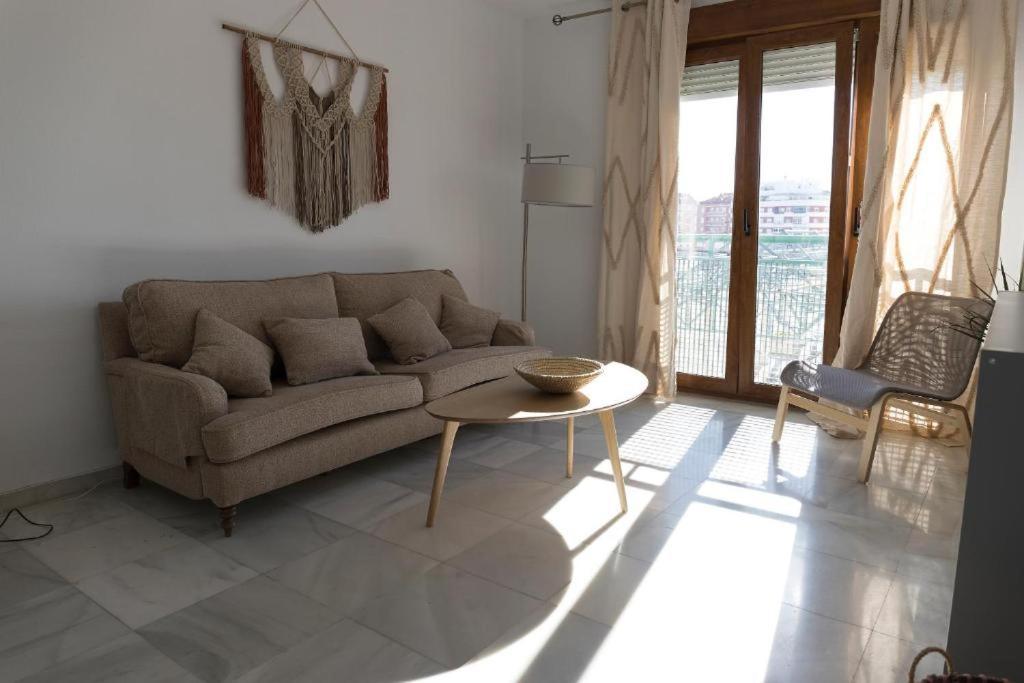 Apartamento Titan, Edificio Hipercor, Con Parking Huelva Exterior foto